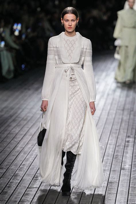 Sfilata Chanel Autunno Inverno 2024 2025: foto, look, commenti